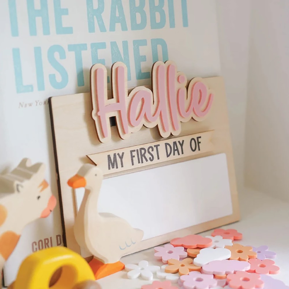 Home Decor Inspo - 1 Stück personalisierte Holz-Namensschilder für den