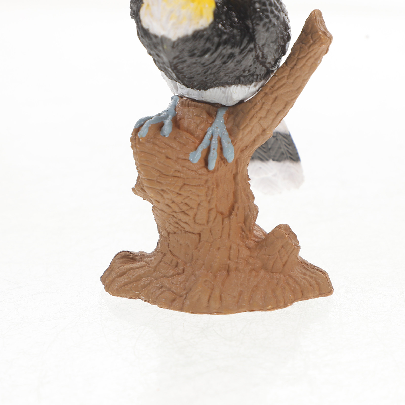 Lebendige Vogelstatue aus Kuns – Home Decor Simulator Bewertung und Preis