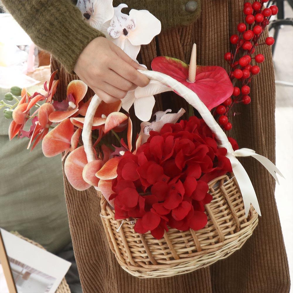 Schleifenknoten-Fotorequisiten – Rattan Plant Basket Bewertung und Preis