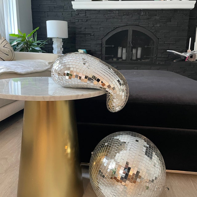 Schmelzende Disco-Kugel-Wandde – Home Decor On Sale Bewertung und Preis